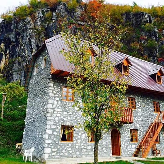 Hotel Bujtina Berishta Theth Exterior foto
