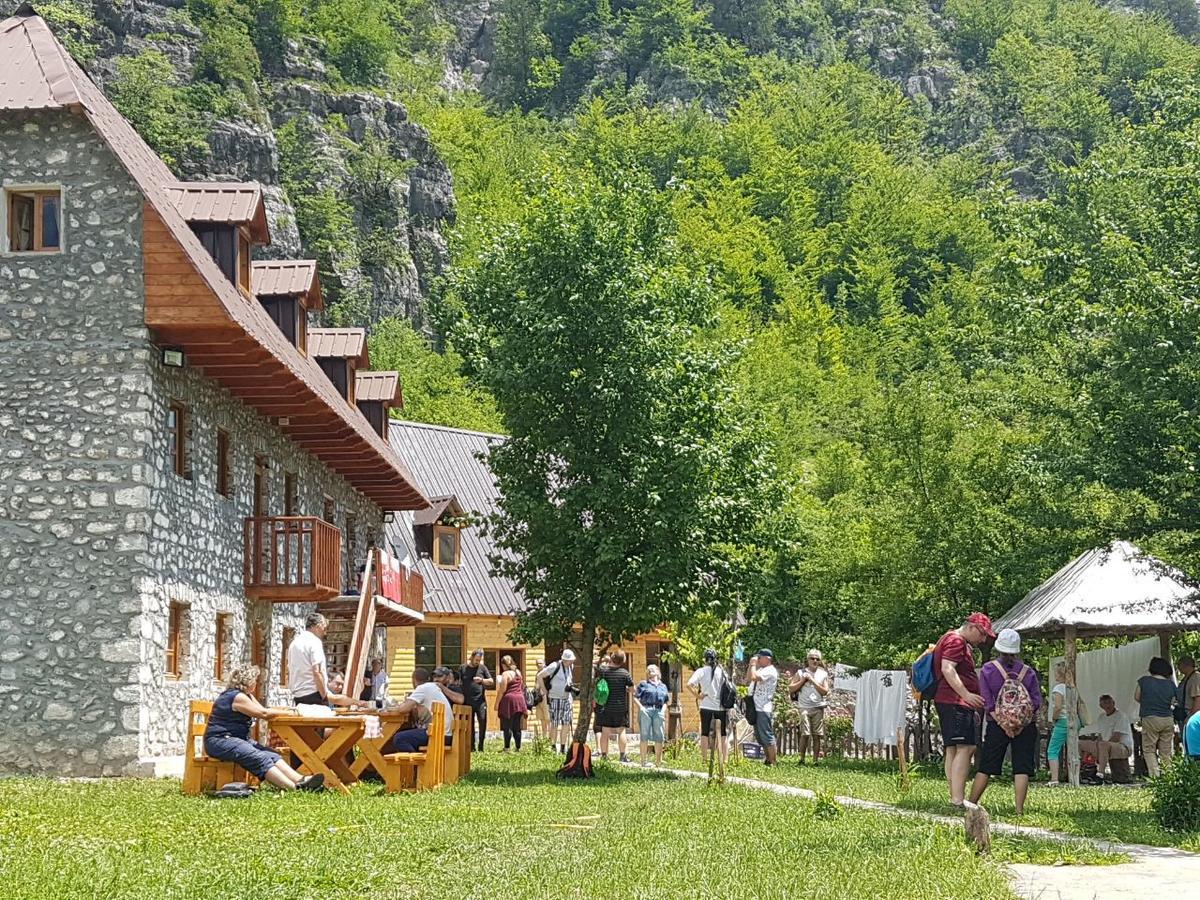Hotel Bujtina Berishta Theth Exterior foto